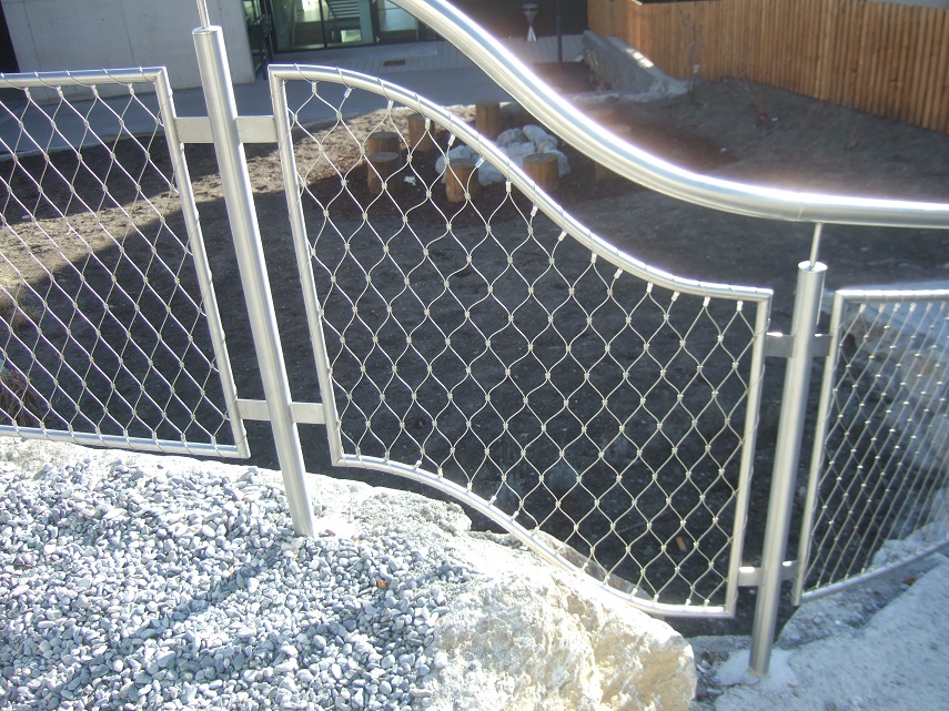 樓梯扶手防護網